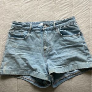 PacSun Lightwash Mom Jean Shorts